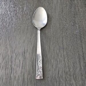 Oneida Stanhome Stainless Daffodil  Large Spoon Tablespoon